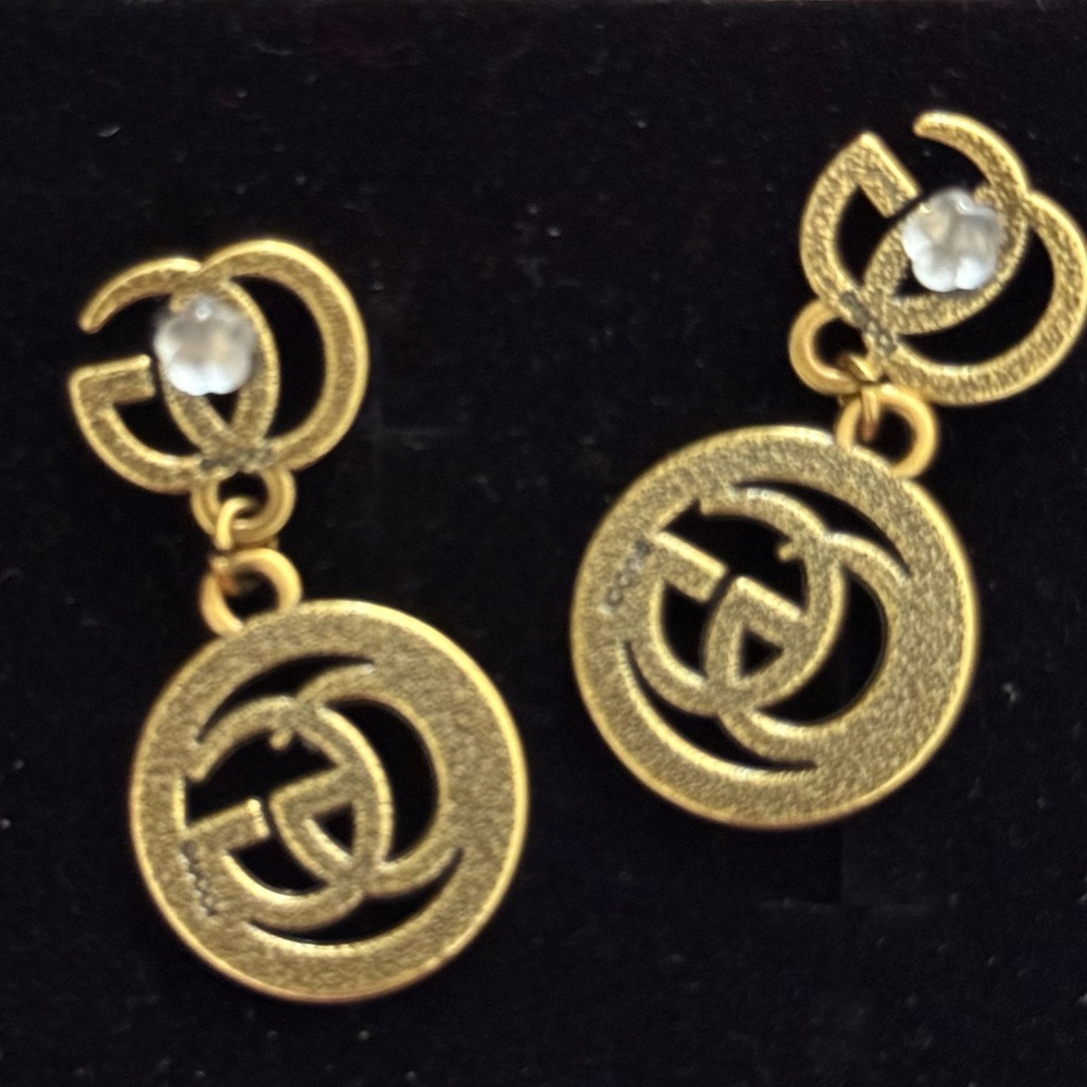 GG Collection Gold Earrings with Iconic Design